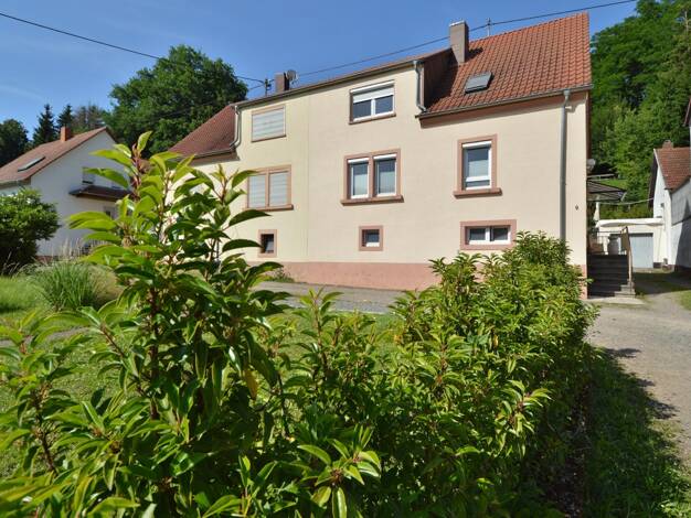 Doppelhaushälfte zum Kauf 245.000 € 6 Zimmer 142 m² 1.065 m² Grundstück Heckendalheim Mandelbachtal 66399