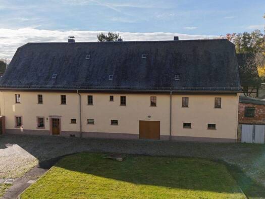 Bauernhaus zum Kauf 299.000 € 10 Zimmer 329 m² 8.570 m² Grundstück Kertzsch Remse 08373