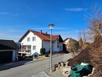Wohnung zur Miete 490 € 2,5 Zimmer 74 m² Dachgeschoss, 1. Geschoss frei ab sofort Windorf Windorf 94575
