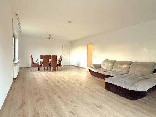 Terrassenwohnung zur Miete 830 € 2,5 Zimmer 90 m² Geschoss -1/3 frei ab 01.03.2026 Obervellmar Vellmar 34246