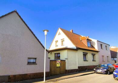 Haus zum Kauf 99.000 € 5 Zimmer 115 m² 357 m² Grundstück Grenzstraße 10 Oberröblingen Sangerhausen 06526
