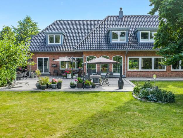 Einfamilienhaus zum Kauf 1.995.000 € 9 Zimmer 333 m² 1.725 m² Grundstück Mürwik Mürwik 24944