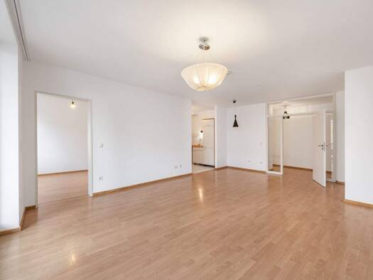 Wohnung zum Kauf 265.000 € 2 Zimmer 61 m² frei ab sofort Weiden Köln 50858