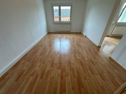 Wohnung zur Miete 599 € 5 Zimmer 100 m² 3. Geschoss frei ab 01.04.2026 Nestlerstr. 27 Reichenbrand Chemnitz 09117