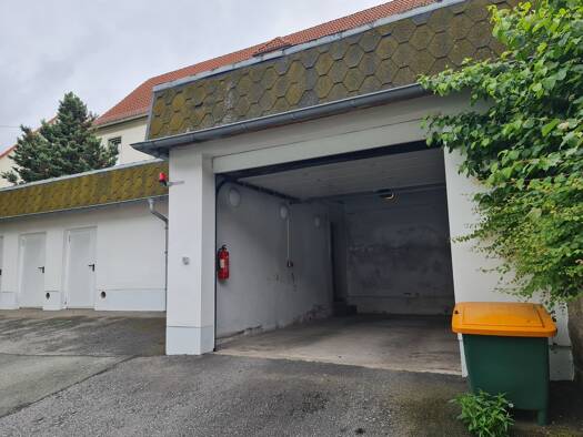 Garage zur Miete provisionsfrei 230 € Aue 08280