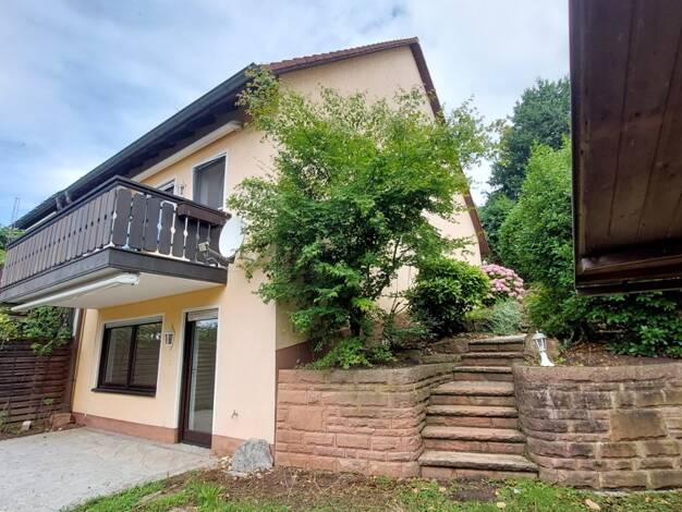 Reihenmittelhaus zur Miete 1.800 € 5 Zimmer 170 m² 320 m² Grundstück Damm Aschaffenburg 63741