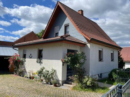 Einfamilienhaus zum Kauf 183.000 € 8 Zimmer 160 m² 583 m² Grundstück Plaue 99338