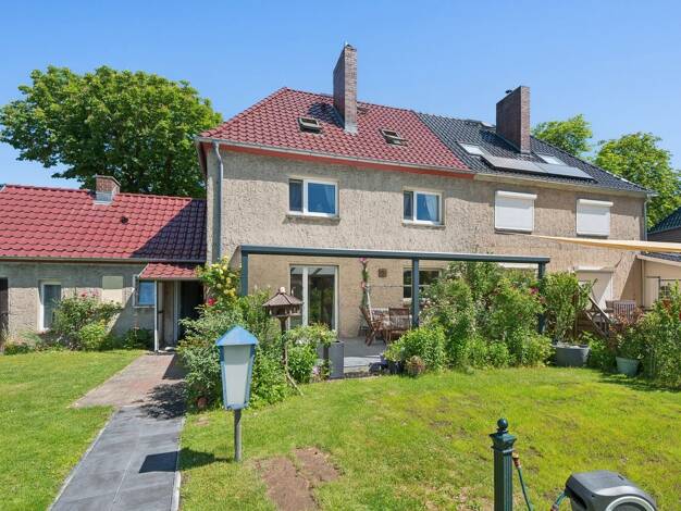 Doppelhaushälfte zum Kauf 590.000 € 7 Zimmer 177 m² 1.345 m² Grundstück Hohen Neuendorf Hohen Neuendorf 16540