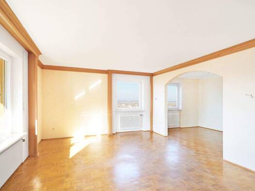 Wohnung zum Kauf 259.000 € 3 Zimmer 99 m² frei ab sofort Weißenburg Weißenburg i. Bay. 91781