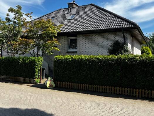 Einfamilienhaus zum Kauf provisionsfrei 729.000 € 6,5 Zimmer 182 m² 450 m² Grundstück frei ab sofort Sandweg 12 Garstedt Norderstedt 22848