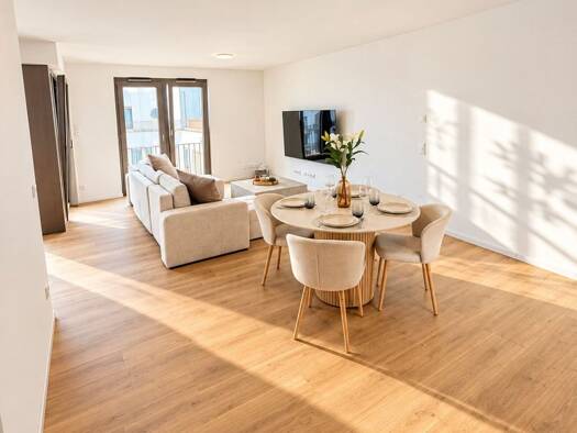 Wohnung zur Miete 2.980 € 4 Zimmer 89 m² 5. Geschoss Lenore-Volz-Straße 19 Bad Cannstatt Stuttgart 70372