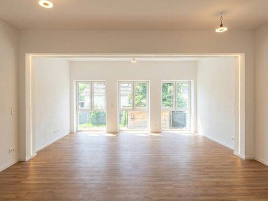 Wohnung zur Miete 1.300 € 2,5 Zimmer 70 m² EG Kaufbeuren-Neugablonz 87600
