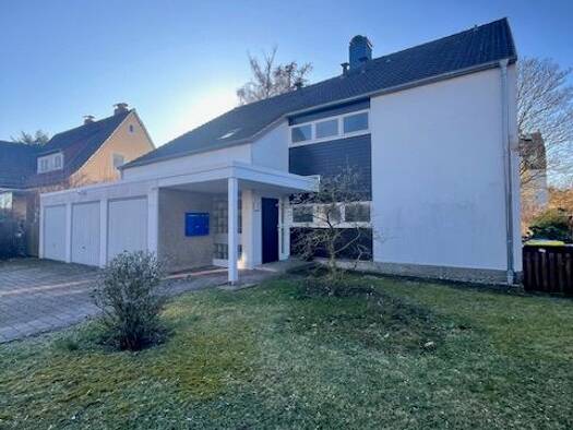 Mehrfamilienhaus zum Kauf als Kapitalanlage geeignet 480.000 € 9 Zimmer 217 m² 965 m² Grundstück Steingartenweg Lehrte 31275
