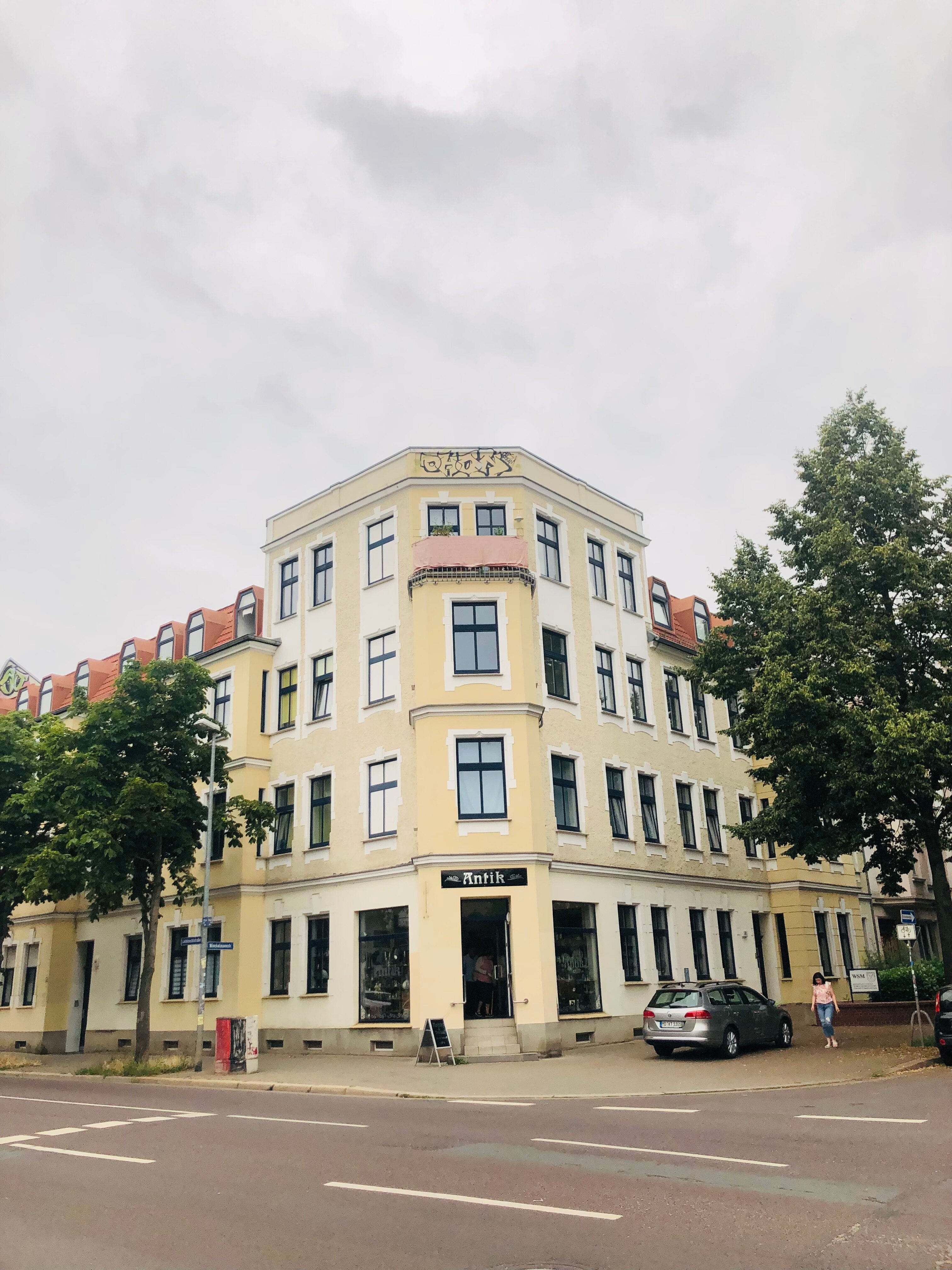 Wohnung zur Miete 426 € 2 Zimmer 71 m²<br/>Wohnfläche 2.<br/>Geschoss ab sofort<br/>Verfügbarkeit Winckelmannstraße 30 Schellheimerplatz Magdeburg 39108