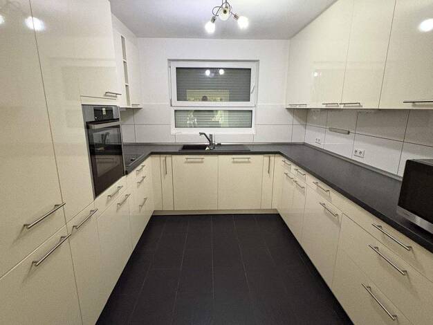 Reihenmittelhaus zum Kauf 705.000 € 7 Zimmer 165 m² 320 m² Grundstück Untereisesheim 74257