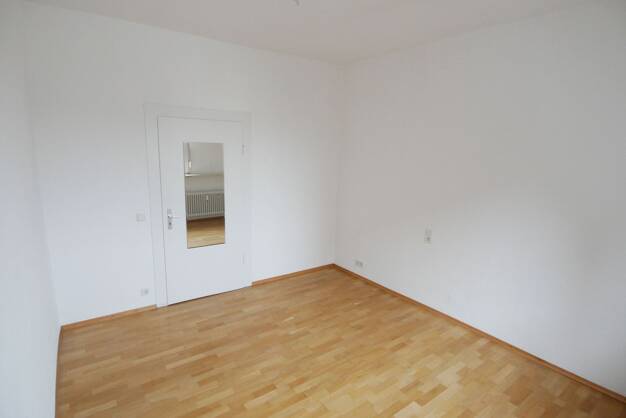 Wohnung zur Miete 720 € 3 Zimmer 80 m² 4. Geschoss frei ab sofort Hauptbahnhof Saarbrücken 66111