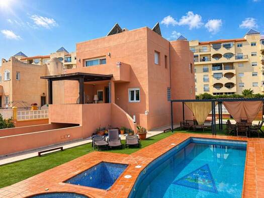 Villa zum Kauf 660.000 € 4 Zimmer 200 m² 500 m² Grundstück El Ejido 04711