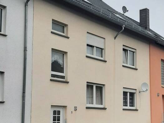Mehrfamilienhaus zum Kauf als Kapitalanlage geeignet 220.000 € 8 Zimmer 205 m² 137 m² Grundstück Hangard Neunkirchen 66540