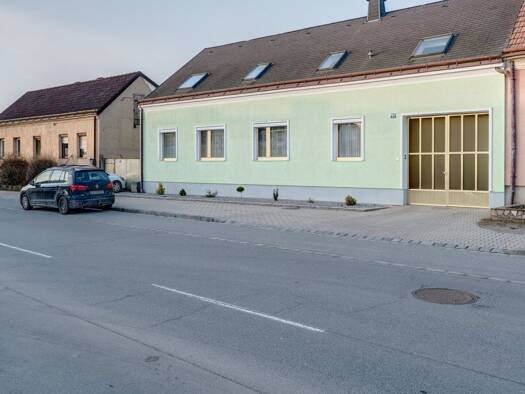 Haus zum Kauf 399.000 € 9 Zimmer 726 m² Grundstück Lassee 2291