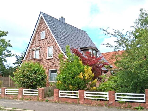 Mehrfamilienhaus zum Kauf provisionsfrei 320.000 € 6 Zimmer 163 m² 694 m² Grundstück Rendsburg 24768