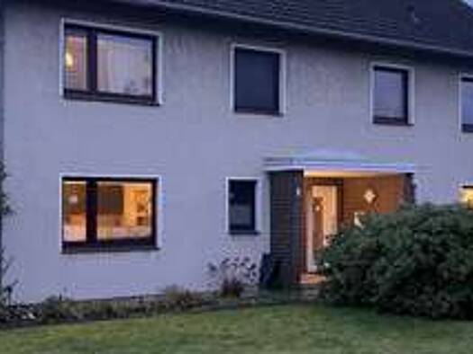 Doppelhaushälfte zur Miete 1.050 € 4 Zimmer 113 m² 500 m² Grundstück frei ab 01.04.2026 Groß Hehlen Celle 29229