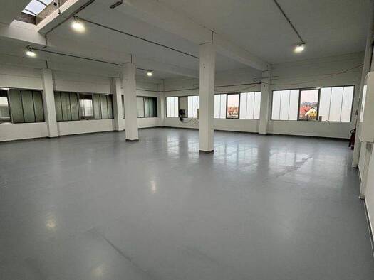 Lagerhalle zur Miete 2.162 € 188 m² Lagerfläche teilbar ab 200 m² Gilching 82205