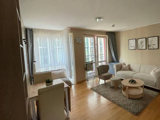 Wohnung zur Miete 900 € 2 Zimmer 40 m² Geschoss 3/4 frei ab sofort Kleine Alexanderstraße 8 Mitte Mitte 10178