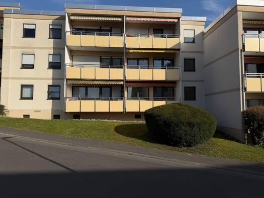 Wohnung zur Miete 1.135 € 4 Zimmer 87 m² Geschoss 1/3 frei ab 15.08.2026 Veitshöchheim 97209