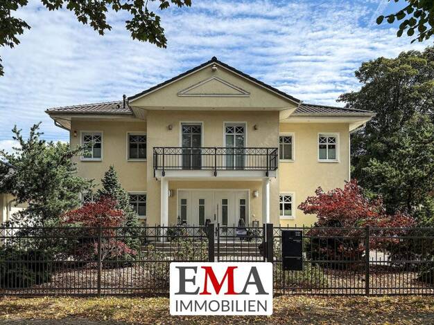 Villa zum Kauf 1.550.000 € 11 Zimmer 369 m² 1.248 m² Grundstück Falkensee 14612