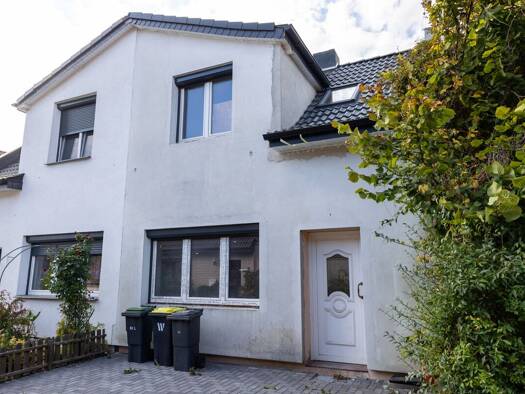 Reihenmittelhaus zum Kauf 159.000 € 6 Zimmer 115 m² 229 m² Grundstück Mitte Delmenhorst 27753