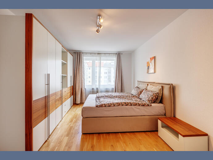 Wohnung zur Miete Wohnen auf Zeit 2.980 € 4 Zimmer 103 m²<br/>Wohnfläche Dom Pedro München 80637