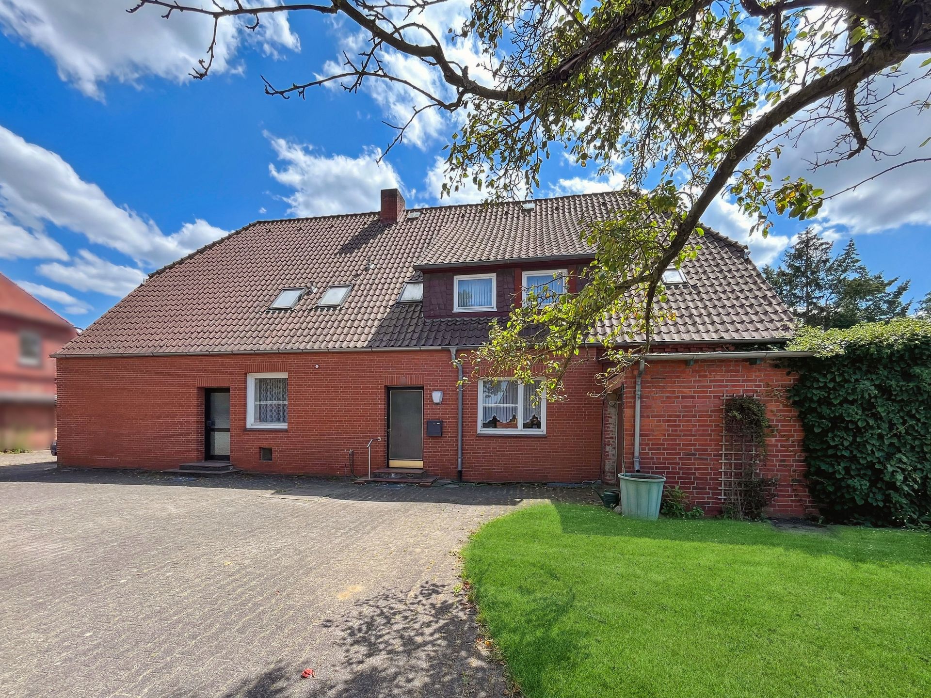 Mehrfamilienhaus zum Kauf 315.000 € 11 Zimmer 196 m²<br/>Wohnfläche 587 m²<br/>Grundstück Scharnebeck Scharnebeck 21379