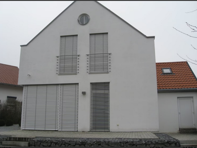 Einfamilienhaus zur Miete 2.500 € 4,5 Zimmer 140 m² 520 m² Grundstück frei ab 01.09.2025 Brauerstraße 36 Erding Erding 85435