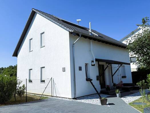Einfamilienhaus zum Kauf 695.000 € 5 Zimmer 144 m² 576 m² Grundstück Bombach Kenzingen 79341