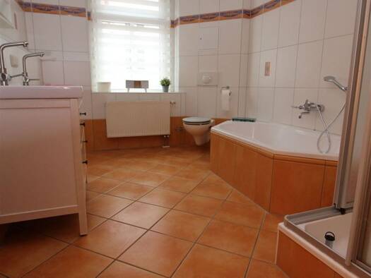 Wohnung zur Miete 645 € 4 Zimmer 117,3 m² 1. Geschoss frei ab 04.01.2027 Landmannstraße 1 Ostvorstadt Plauen 08527