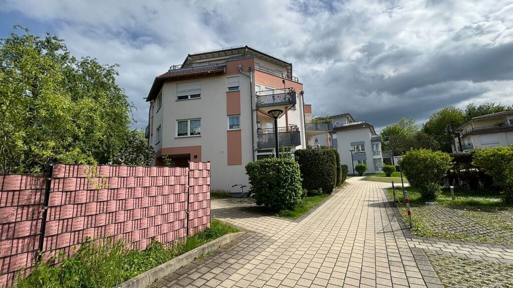 Wohnung zum Kauf als Kapitalanlage geeignet 95.000 € 2 Zimmer 42,2 m² Pirna 01796