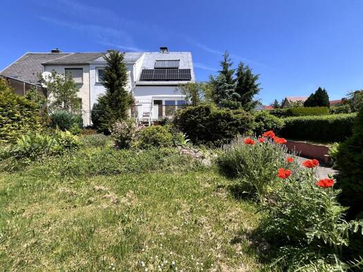 Doppelhaushälfte zum Kauf 179.000 € 4 Zimmer 120 m² 700 m² Grundstück Glauchau Glauchau 08371