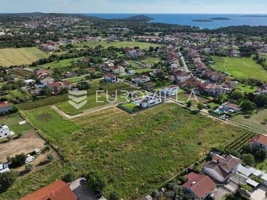 Wohn- und Gewerbegrundstück zum Kauf 177.500 € Valbandon Fažana 52212