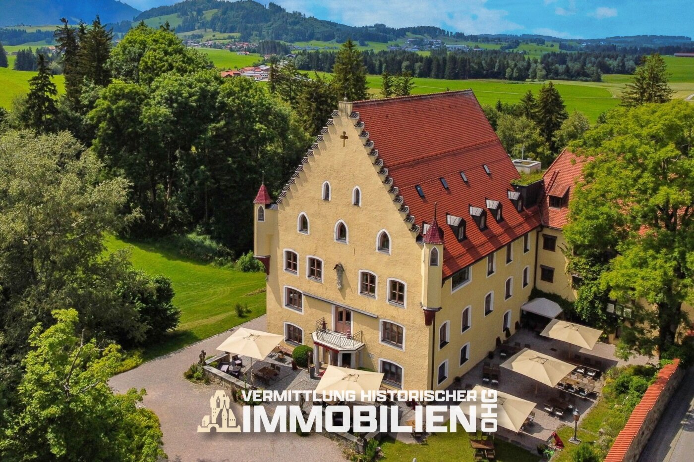 Schloss zum Kauf provisionsfrei 2.950.000 € 31 Zimmer 1.034 m²<br/>Wohnfläche 16.980 m²<br/>Grundstück Kaurus / Bucharts Kempten 87435