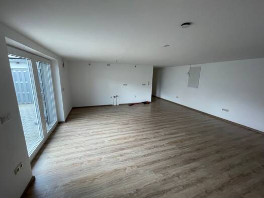 Wohnung zur Miete 847 € 2,5 Zimmer 77 m² Undorf Nittendorf 93152