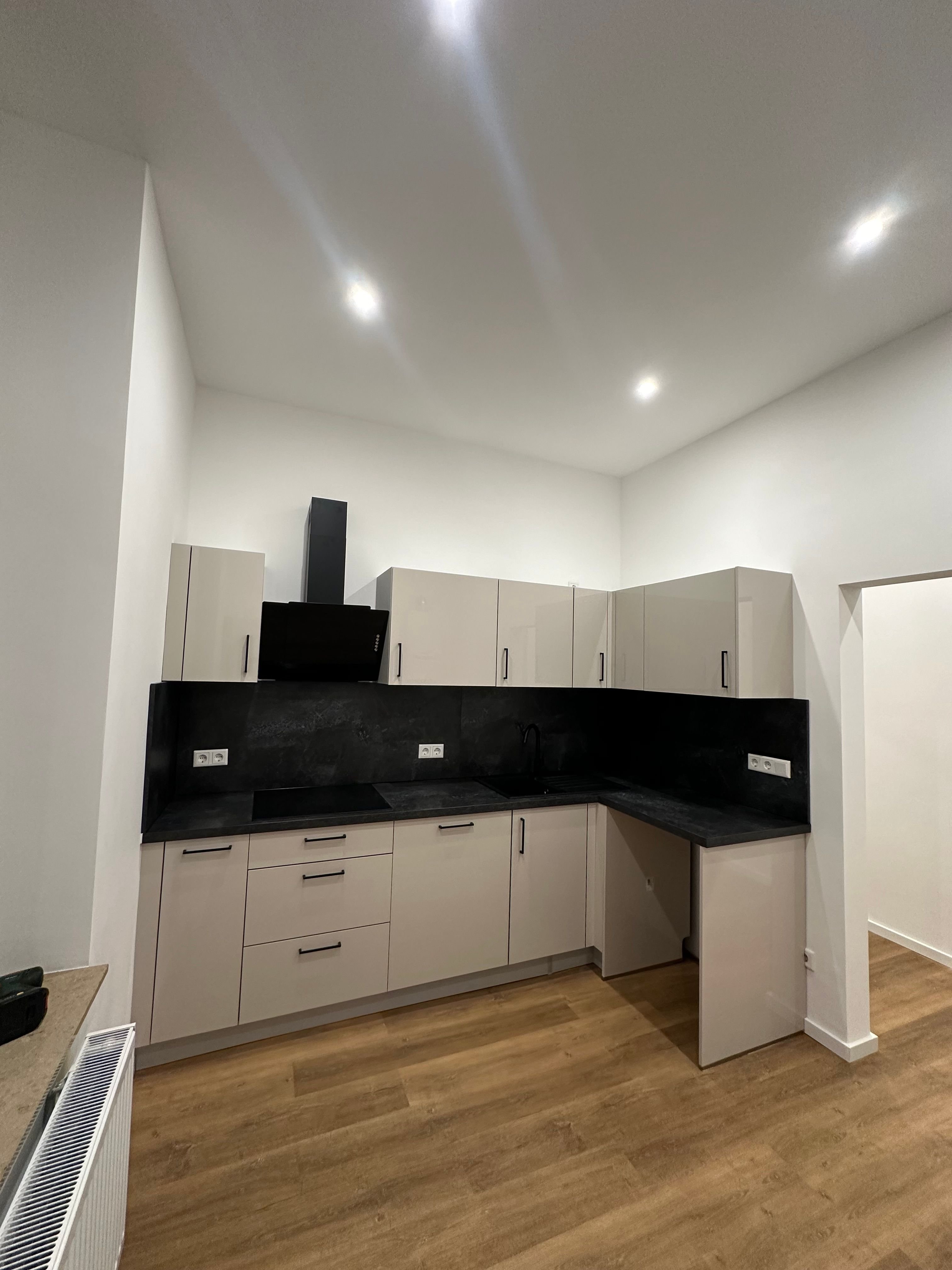 Wohnung zur Miete 810 € 2 Zimmer 54 m²<br/>Wohnfläche EG<br/>Geschoss ab sofort<br/>Verfügbarkeit Oberbilker  Allee Oberbilk Düsseldorf 40227