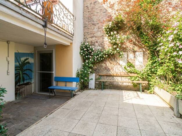 Sonstiges zum Kauf als Kapitalanlage geeignet 299.000 € 2 Zimmer 82 m² Seckbach Ost 60389