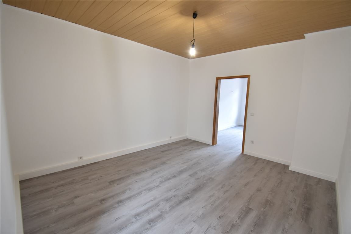 Wohnung zur Miete 375 € 2 Zimmer 50 m²<br/>Wohnfläche 1.<br/>Geschoss Friedrich-Ebert-Str. 297 Beeck Duisburg 47139