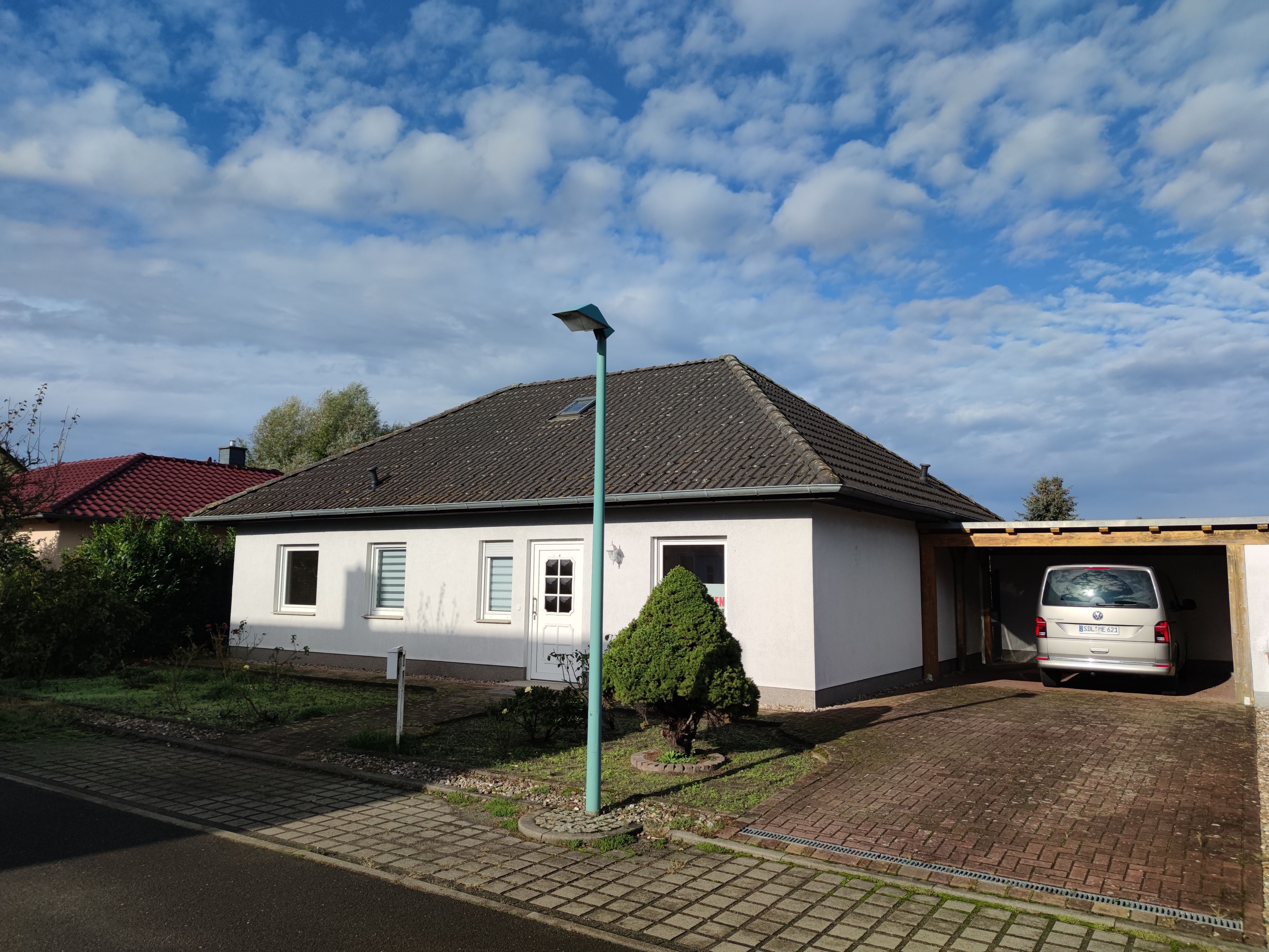 Bungalow zum Kauf 162.500 € 3 Zimmer 86 m²<br/>Wohnfläche 580 m²<br/>Grundstück ab sofort<br/>Verfügbarkeit Im Wiesengrund 52 Tangerhütte Tangerhütte 39517