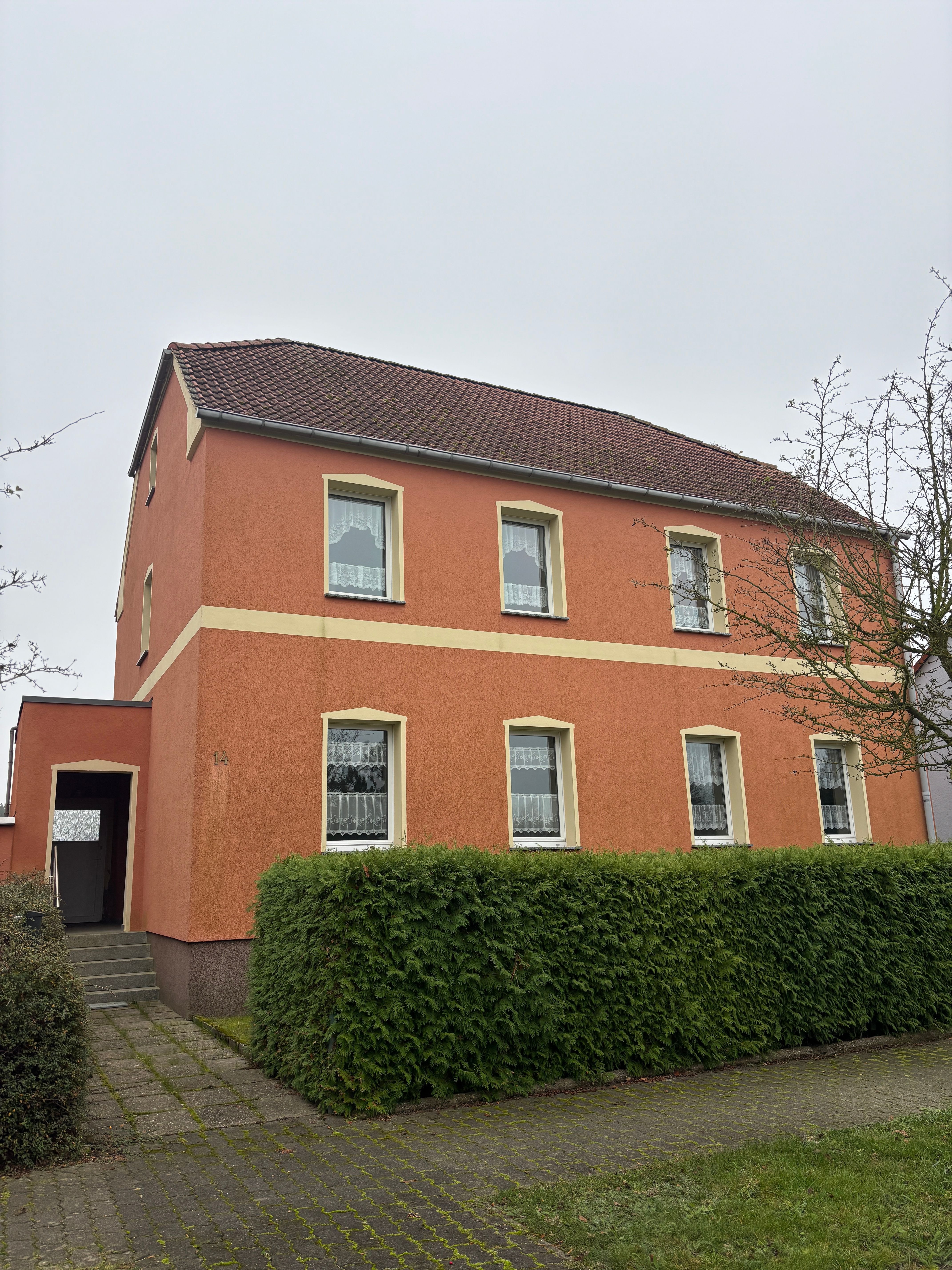 Einfamilienhaus zur Miete 1.000 € 5 Zimmer 157 m²<br/>Wohnfläche 1.800 m²<br/>Grundstück ab sofort<br/>Verfügbarkeit Hubertusstraße 14 Grimme Zerbst/Anhalt 39264