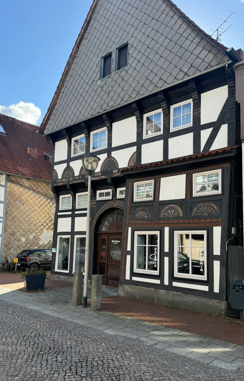 Mehrfamilienhaus zum Kauf 190.000 € 12 Zimmer 306 m²<br/>Wohnfläche 500 m²<br/>Grundstück Lange Str. 90 Hessisch Oldendorf Hessisch Oldendorf 31840