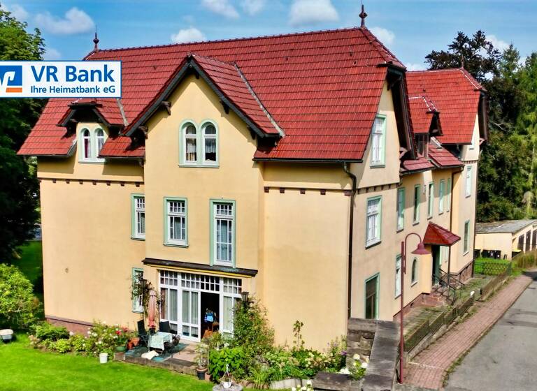 Mehrfamilienhaus zum Kauf als Kapitalanlage geeignet 25 Zimmer 901 m²<br/>Wohnfläche 6.914 m²<br/>Grundstück Tambach-Dietharz 99897