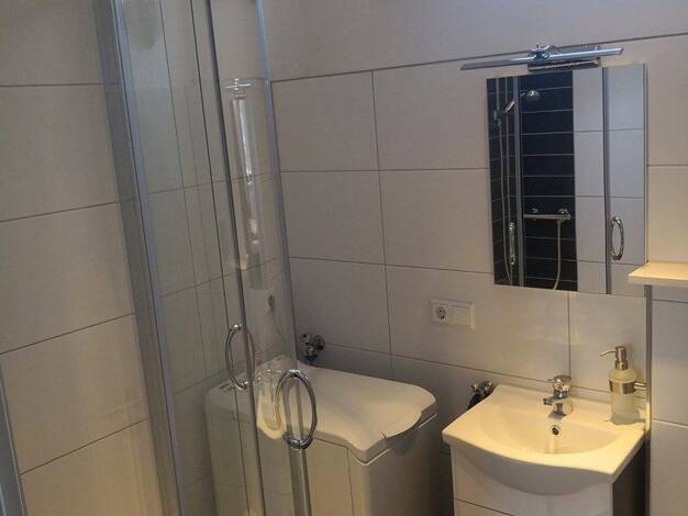 Wohnung zur Miete 300 € 1 Zimmer 40 m² 1. Geschoss frei ab 01.10.2026 Poststraße 16 Meerane Meerane 08393