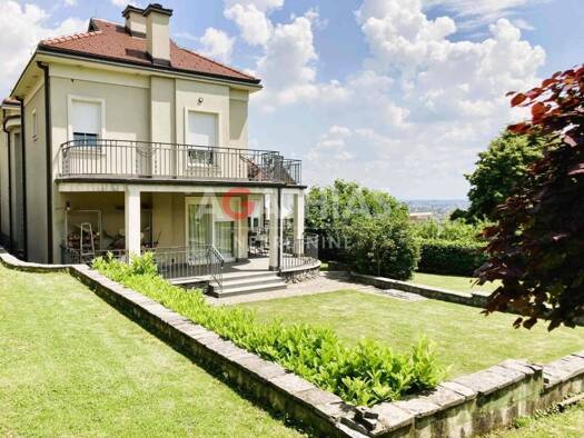 Haus zum Kauf 970.000 € 6 Zimmer 348 m² Zagreb