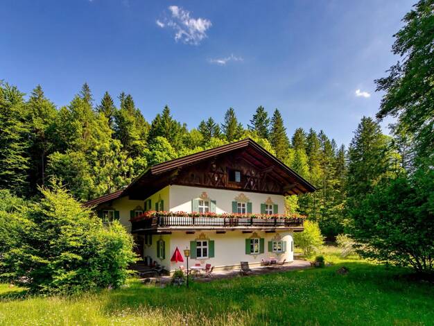 Mehrfamilienhaus zum Kauf 3.750.000 € 11 Zimmer 322,5 m² 15.072 m² Grundstück frei ab sofort Grainau Grainau 82491